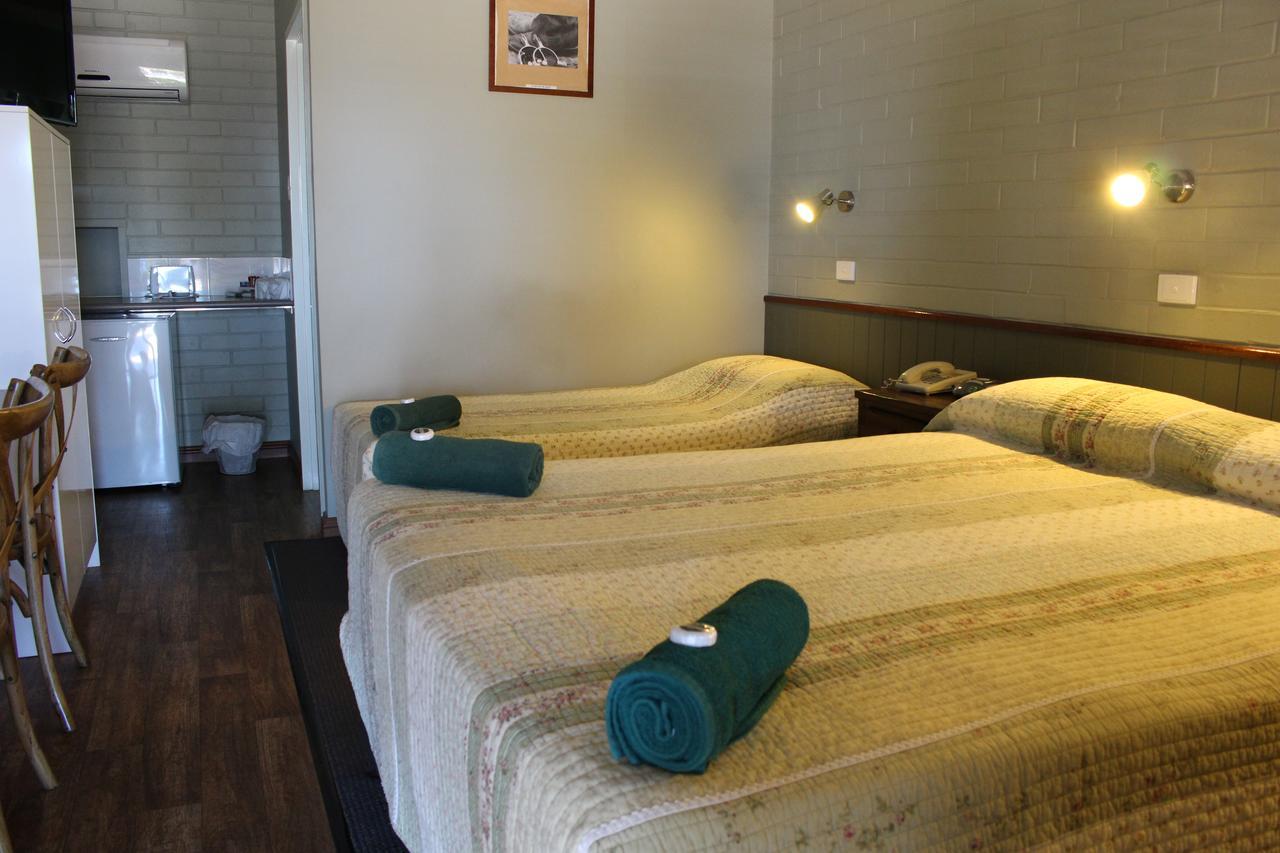 Barcaldine Country Motor Inn المظهر الخارجي الصورة