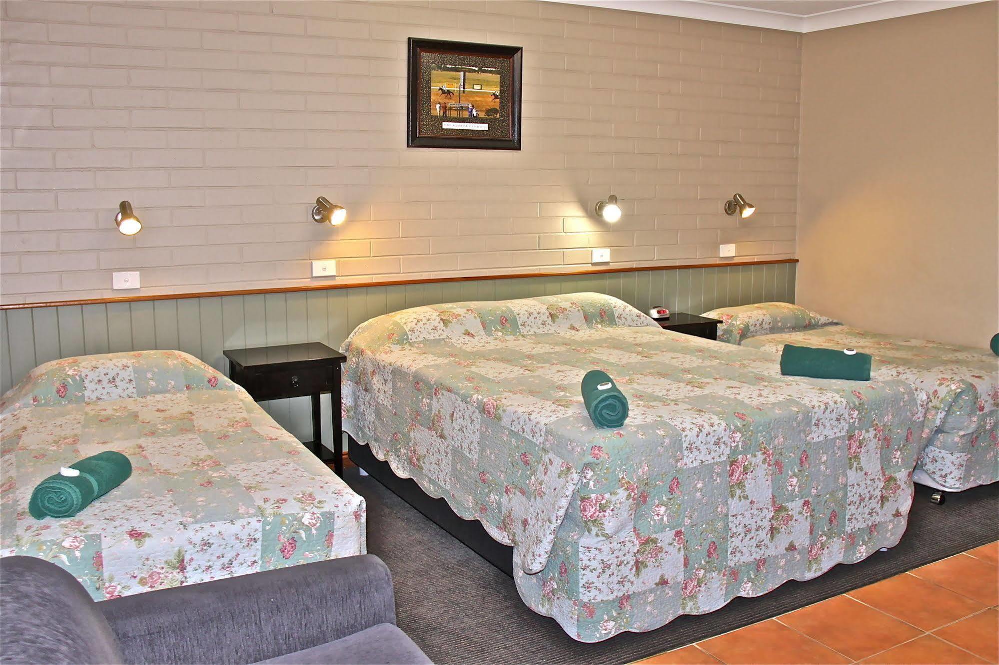 Barcaldine Country Motor Inn المظهر الخارجي الصورة